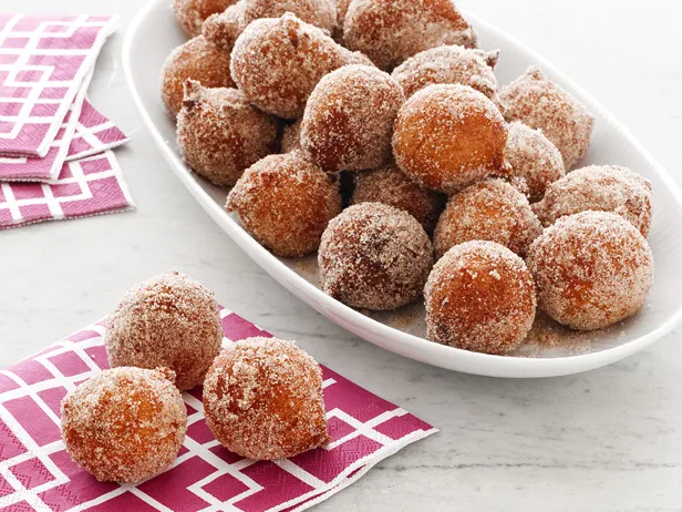 Haitian Cuisine: Carnival Beignets Recipe! (Benyen Kanaval!) Haitian Cuisine: Carnival Beignets Recipe! (Benyen Kanaval!)