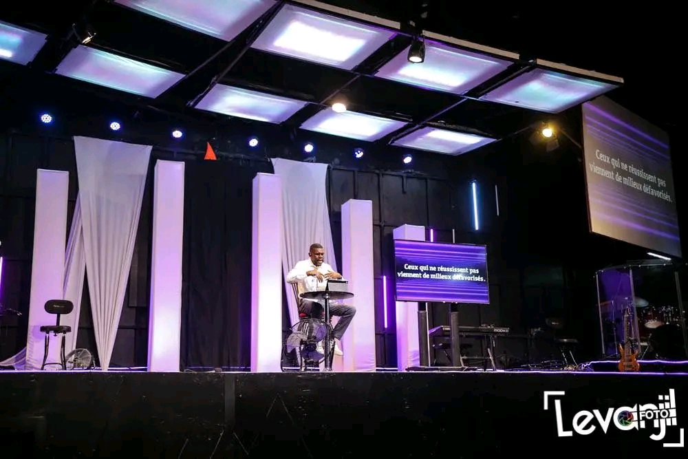 The Rendez-Vous Christ Church mobilizes youth around an inspiring conference